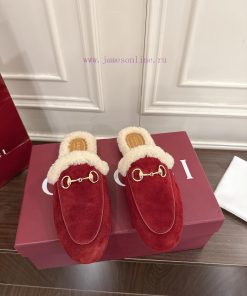 Gucci Princeton Merino Wool Mill Shoes And SlippersGucci's Iconic Princeton Slippers Are Known tbk6356v