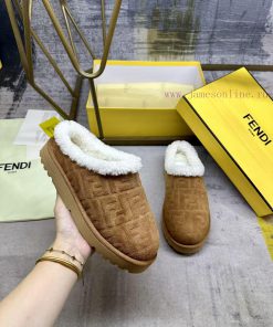 FENDI's Latest Round Toe Unisex Flat Half Top Shoes Are Made Of Brown Suede Material With Embos 3w2ng14g