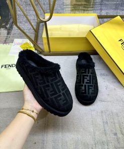 FENDI's Latest Round Toe Unisex Flat Half Top Shoes Are Made Of Black Suede Material With Embos qfqnsduj