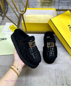 FENDI's Latest Casual Round Toe Flat Half Slippers Are Made Of Black Suede Material With Raised rei5nc95