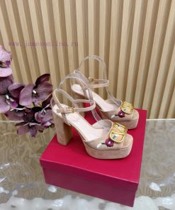 2025 Embroidered And Embroidered Launch Valentin Classic V-Buckle Hate Sky High Waterproof Plat 0dohuv9a