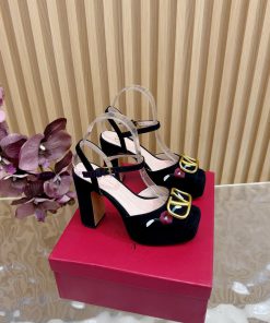 2025 Embroidered And Embroidered Launch Valentin Classic V-Buckle Hate Sky High Waterproof Plat pjhs95b8