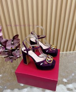2025 Embroidered And Embroidered Launch Valentin Classic V-Buckle Hate Sky High Waterproof Plat ujav9aza