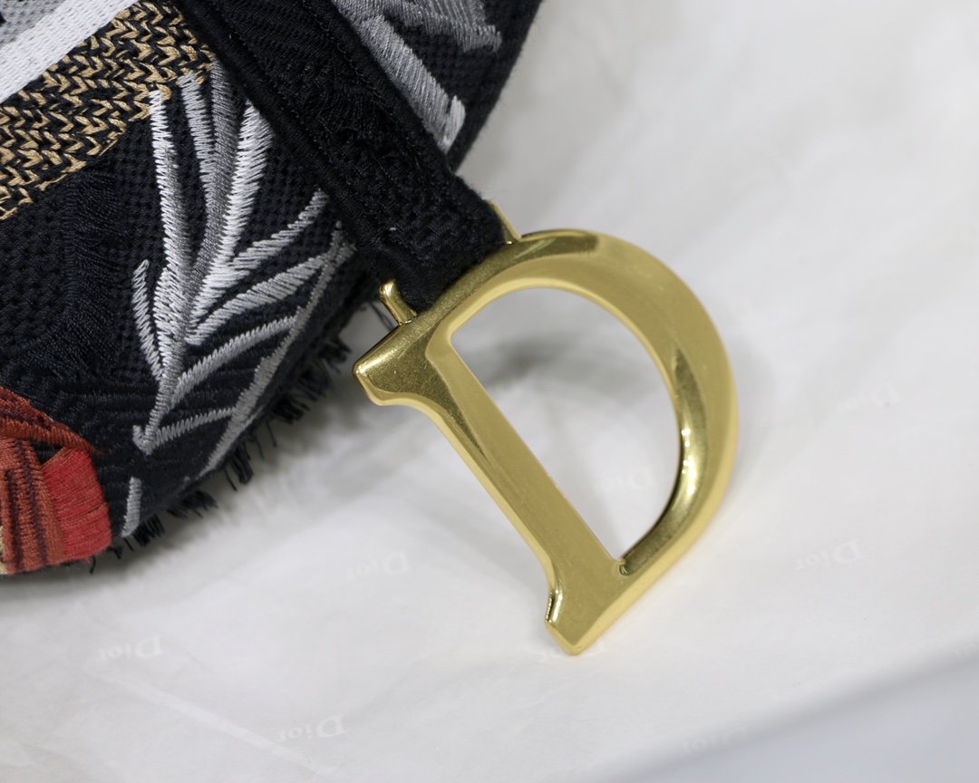 Christian Dior 18 - Image 5