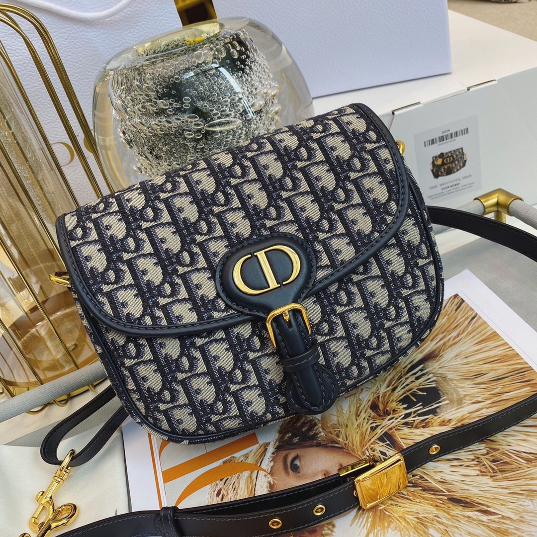 Christian Dior 28 - Image 17